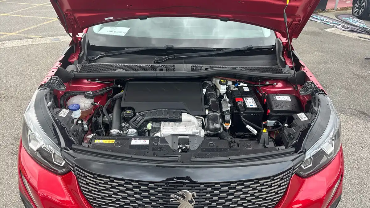 2022-peugeot-2008-suv-12-puretech-allure-premium-100bhp-big-17