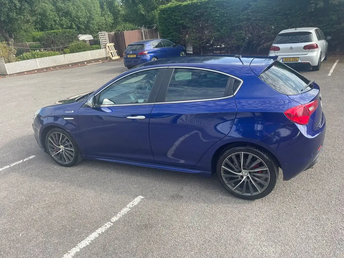 2014-alfa-romeo-giulietta-14-sportiva-nav-alfa-tct-big-33