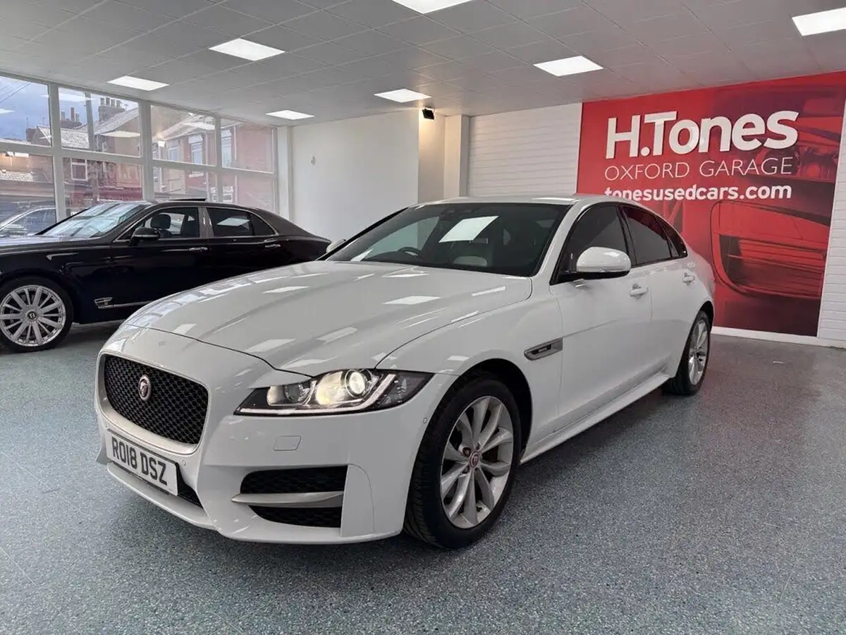 2018-jaguar-xf-20i-r-sport-200ps-saloon-4d-1999cc-big-21