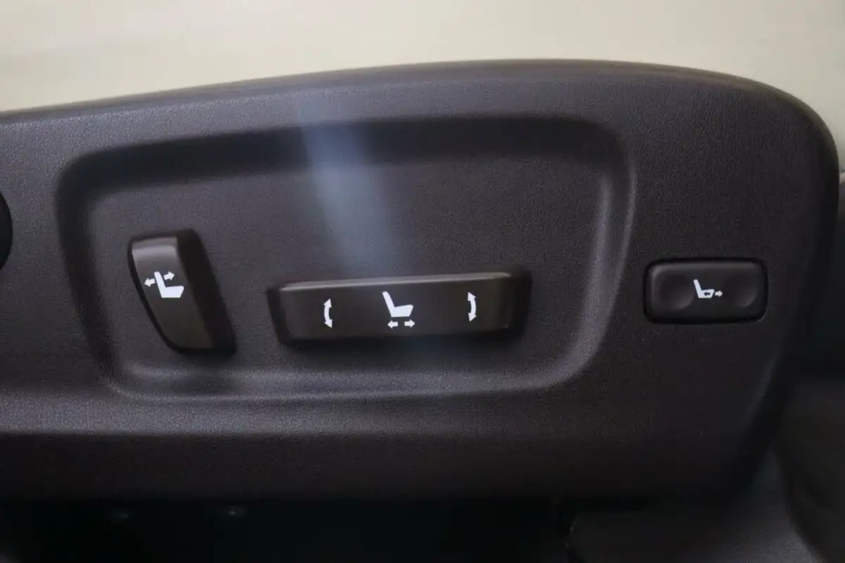 2019-lexus-rx-450h-l-35-takumi-big-18
