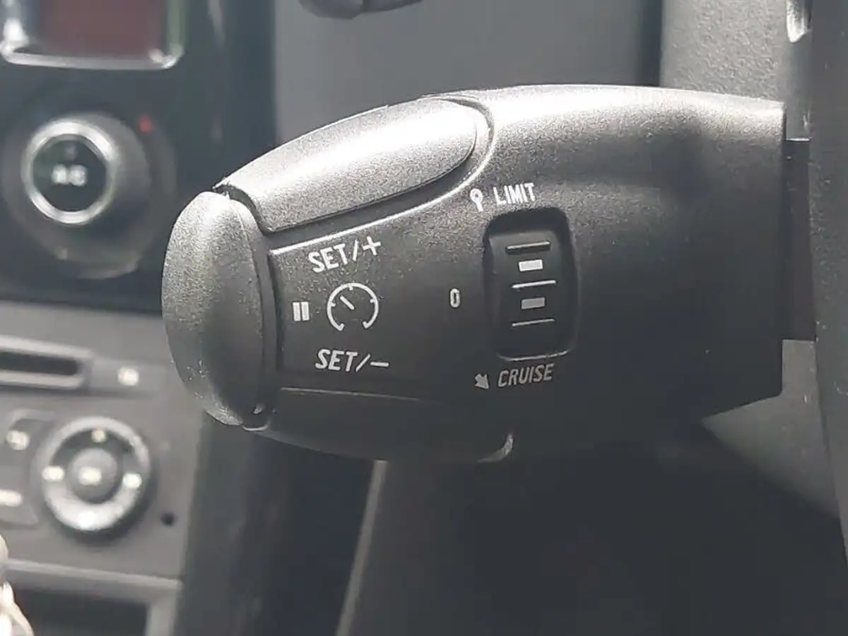 2015-citroen-c3-picasso-16-exclusive-etg6-big-11