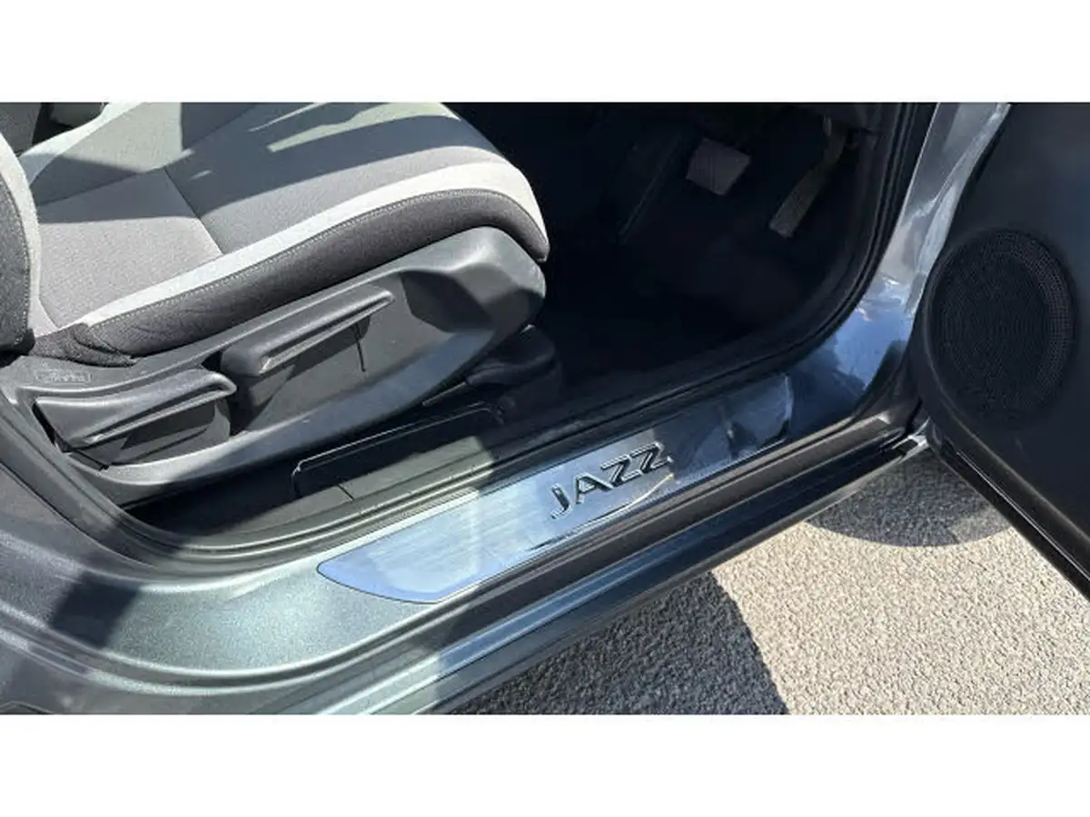 2021-honda-jazz-15-i-mmd-ex-109ps-big-39