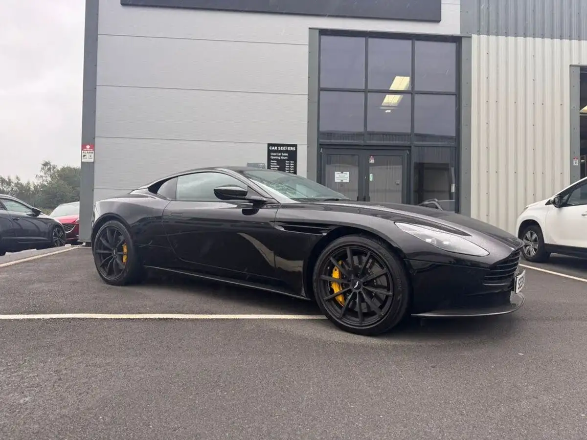 2022-aston-martin-db11-40-v8-528bhp-ss-big-1
