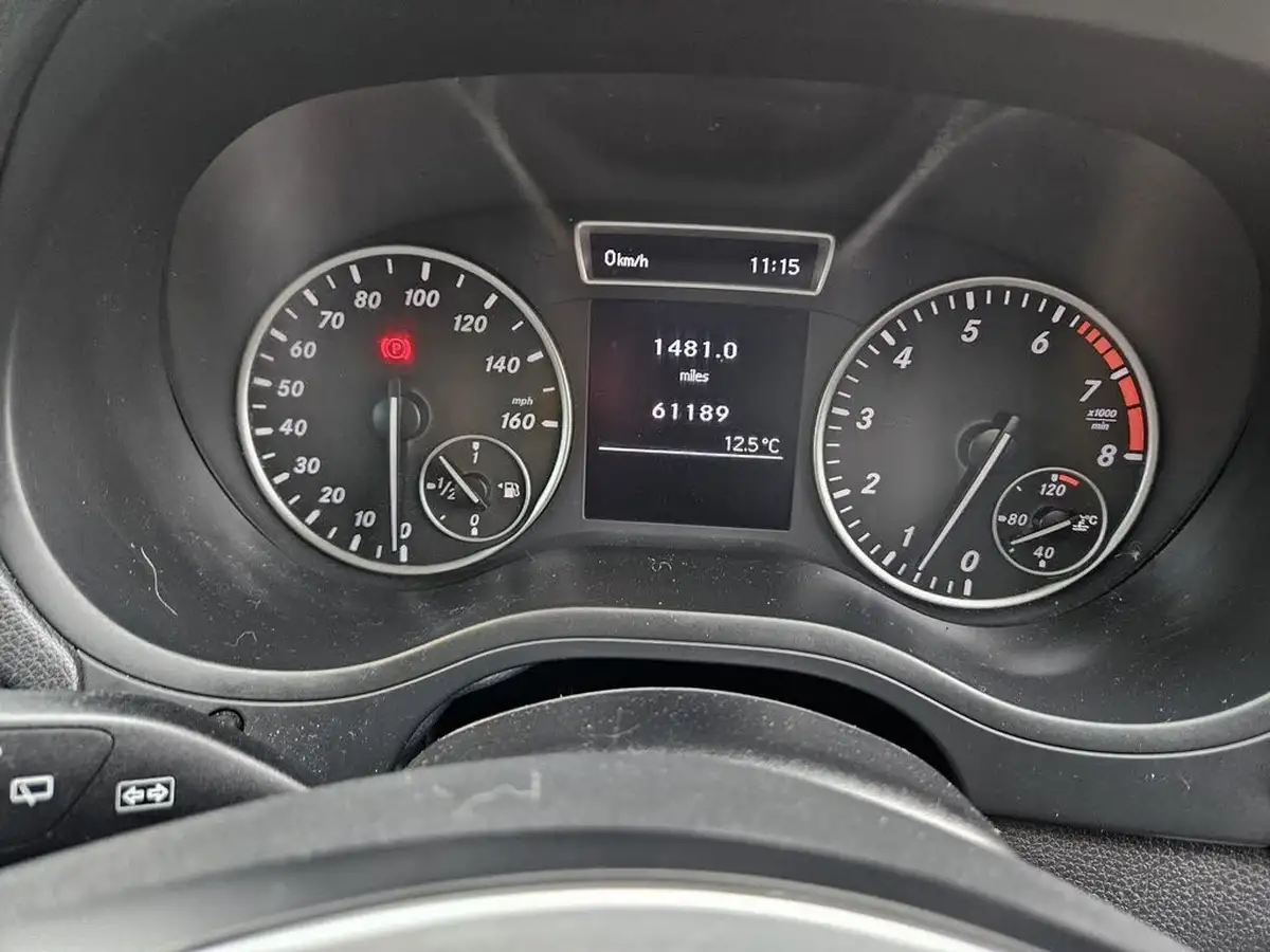 2012-mercedes-benz-b-class-16-b180-se-blue-f-ss-big-35