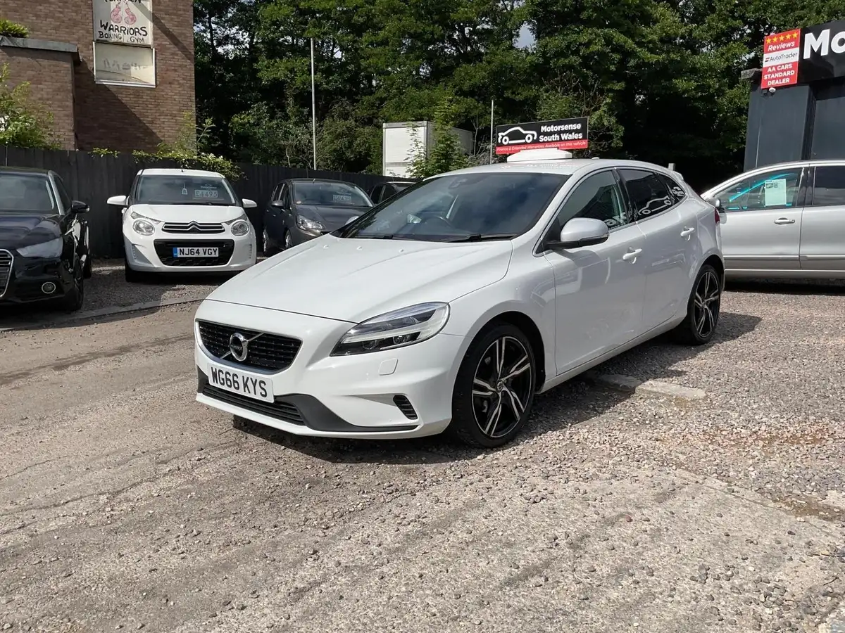 2016-volvo-v40-20td-d2-r-design-pro-big-29