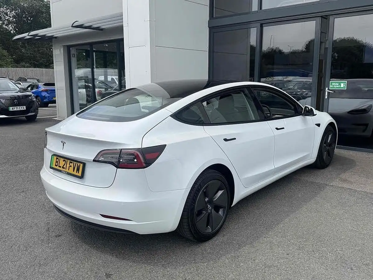 2021-tesla-model-3-e-standard-plus-big-13