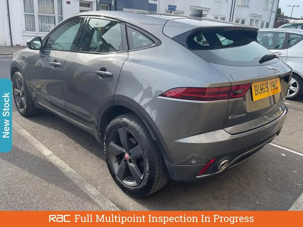 2019-jaguar-e-pace-20-i4d-chequered-flag-180ps-big-1