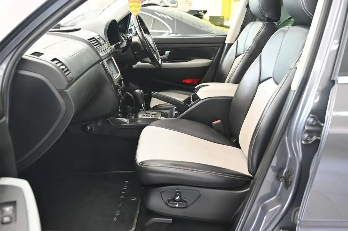 2017-kgm-ssangyong-rexton-w-22td-elx-big-15