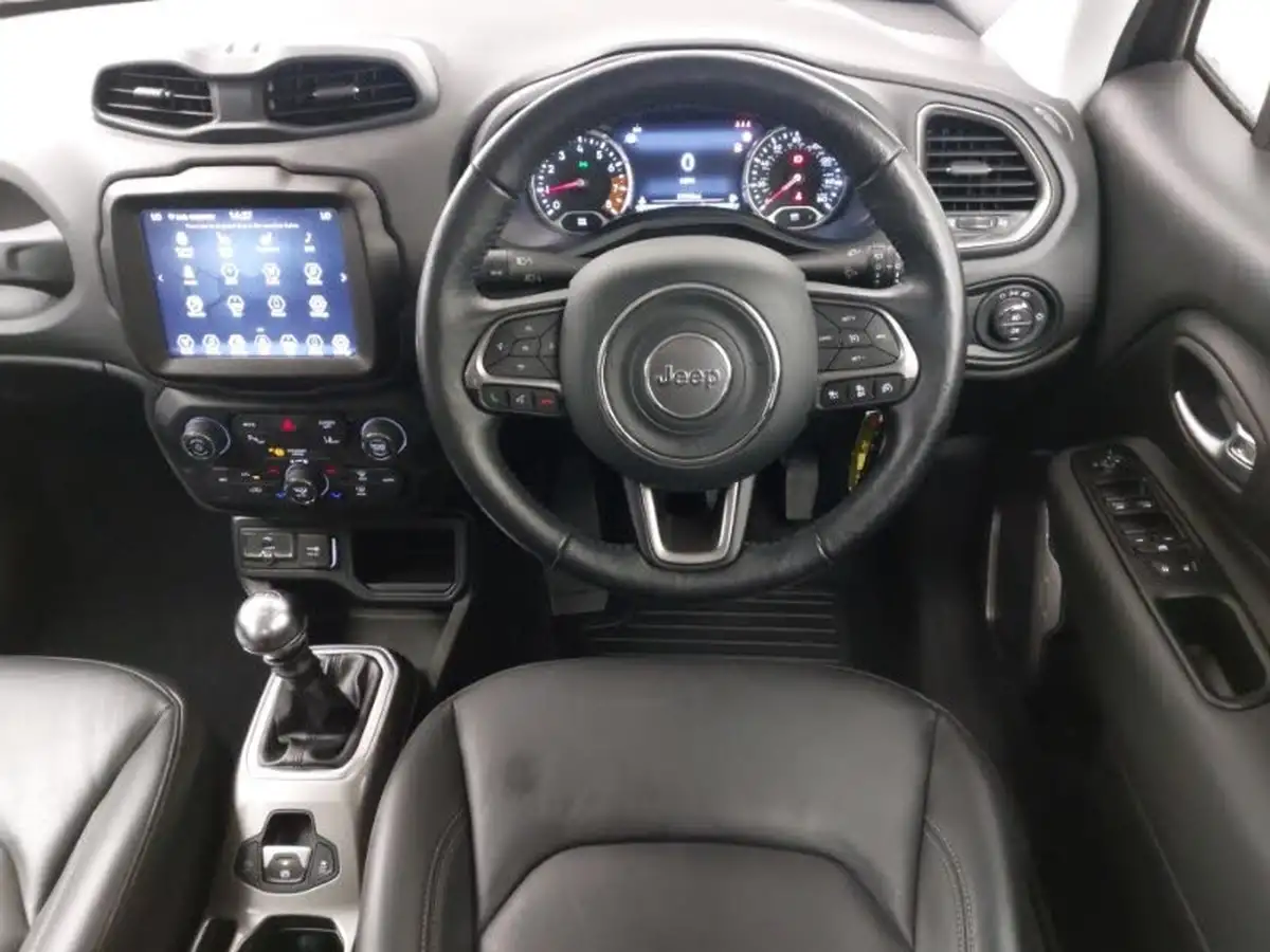 2021-jeep-renegade-10-gse-limited-big-6