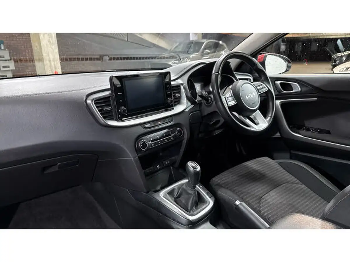 2022-kia-xceed-10-t-gdi-2-big-10