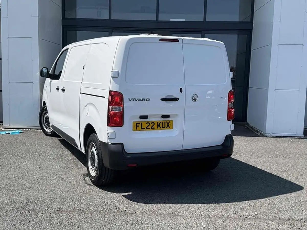 2022-vauxhall-vivaro-20td-3100-l1h1-dynamic-big-2