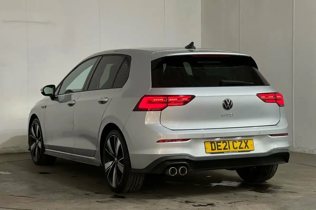 2021-volkswagen-golf-20tdi-gtd-big-18