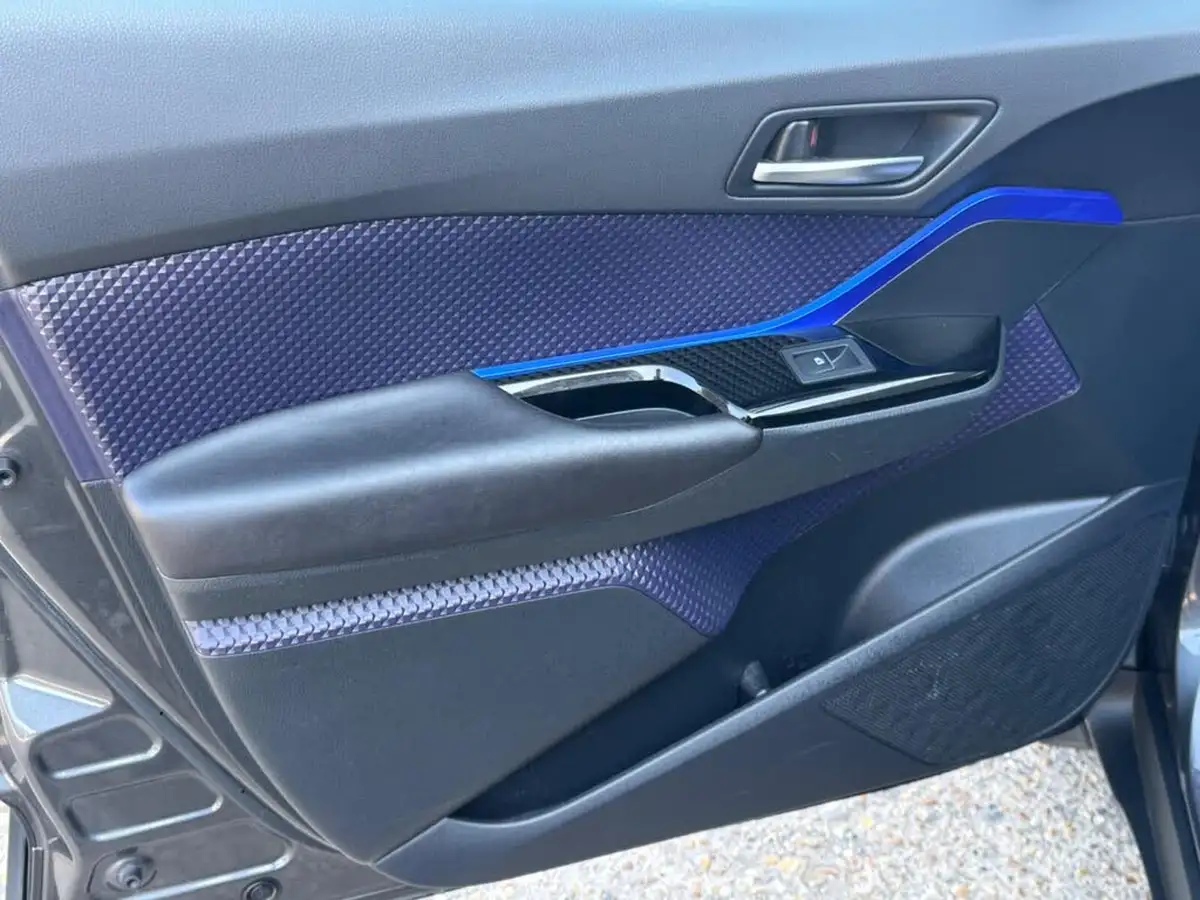 2018-toyota-c-hr-18-vvt-i-dynamic-big-37