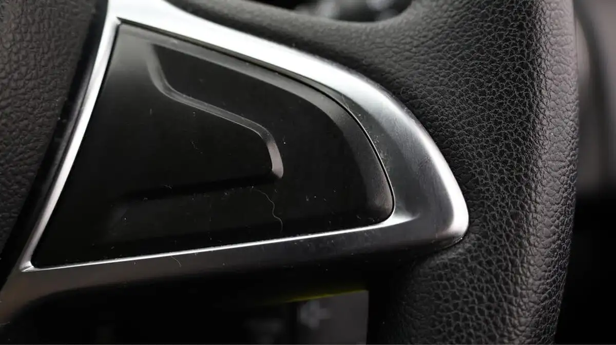 2020-dacia-sandero-stepway-09-tce-essential-big-24