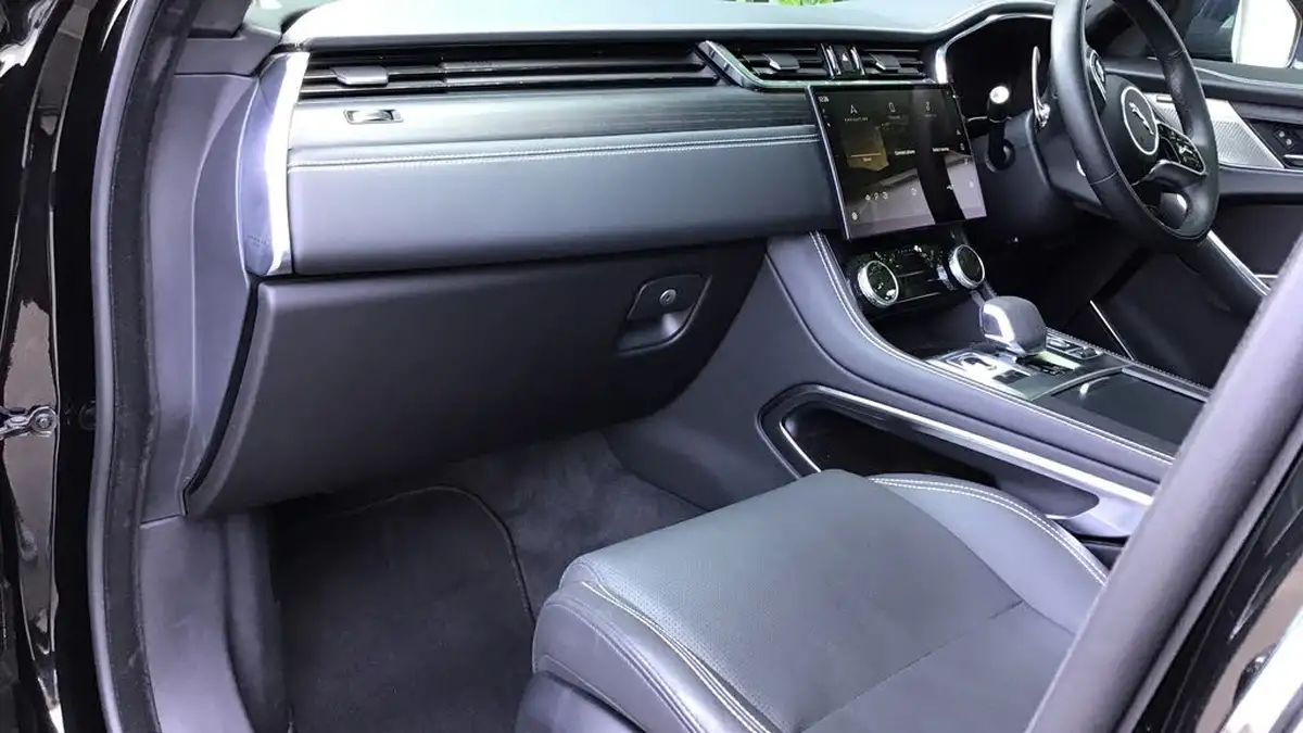 2023-jaguar-f-pace-20-p250-r-dynamic-hse-black-big-22