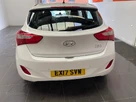 2017-hyundai-i30-16crdi-se-110ps-blue-drive-hatchback-small-8