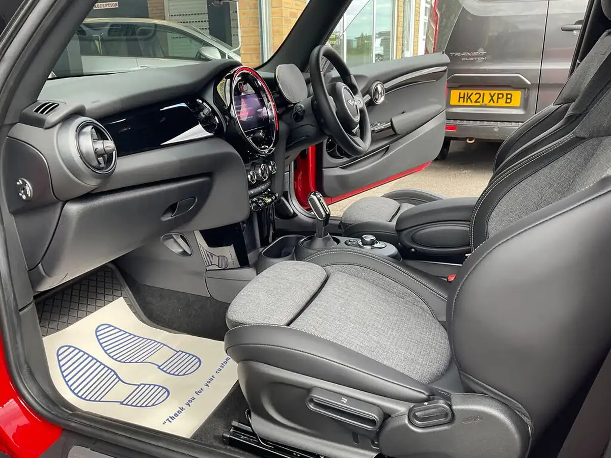 2021-mini-cooper-e-cooper-s-2-big-24