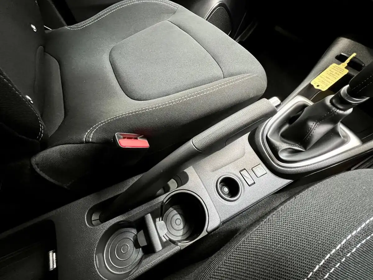 2019-renault-captur-13-tce-iconic-130bhp-ss-big-28