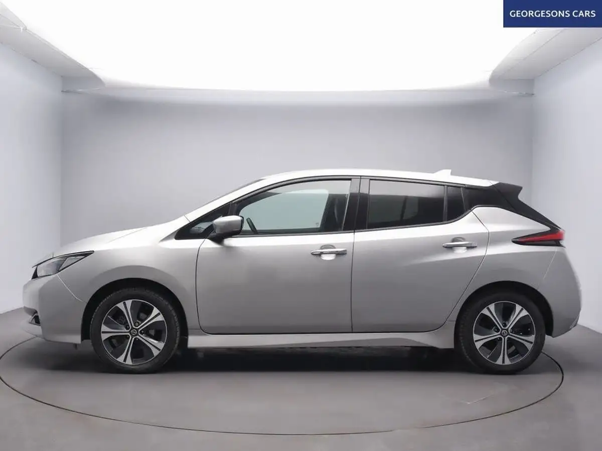 2022-nissan-leaf-e-e-n-connecta-big-2