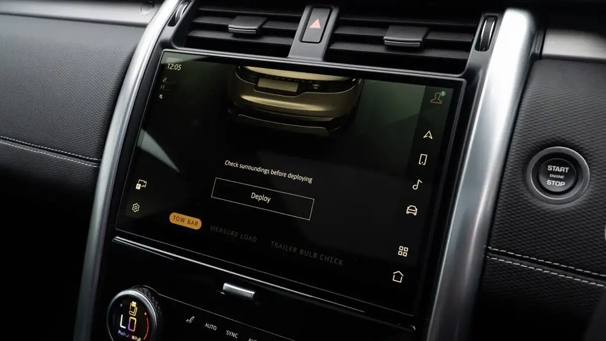 2023-land-rover-discovery-30-d300-dynamic-se-big-25