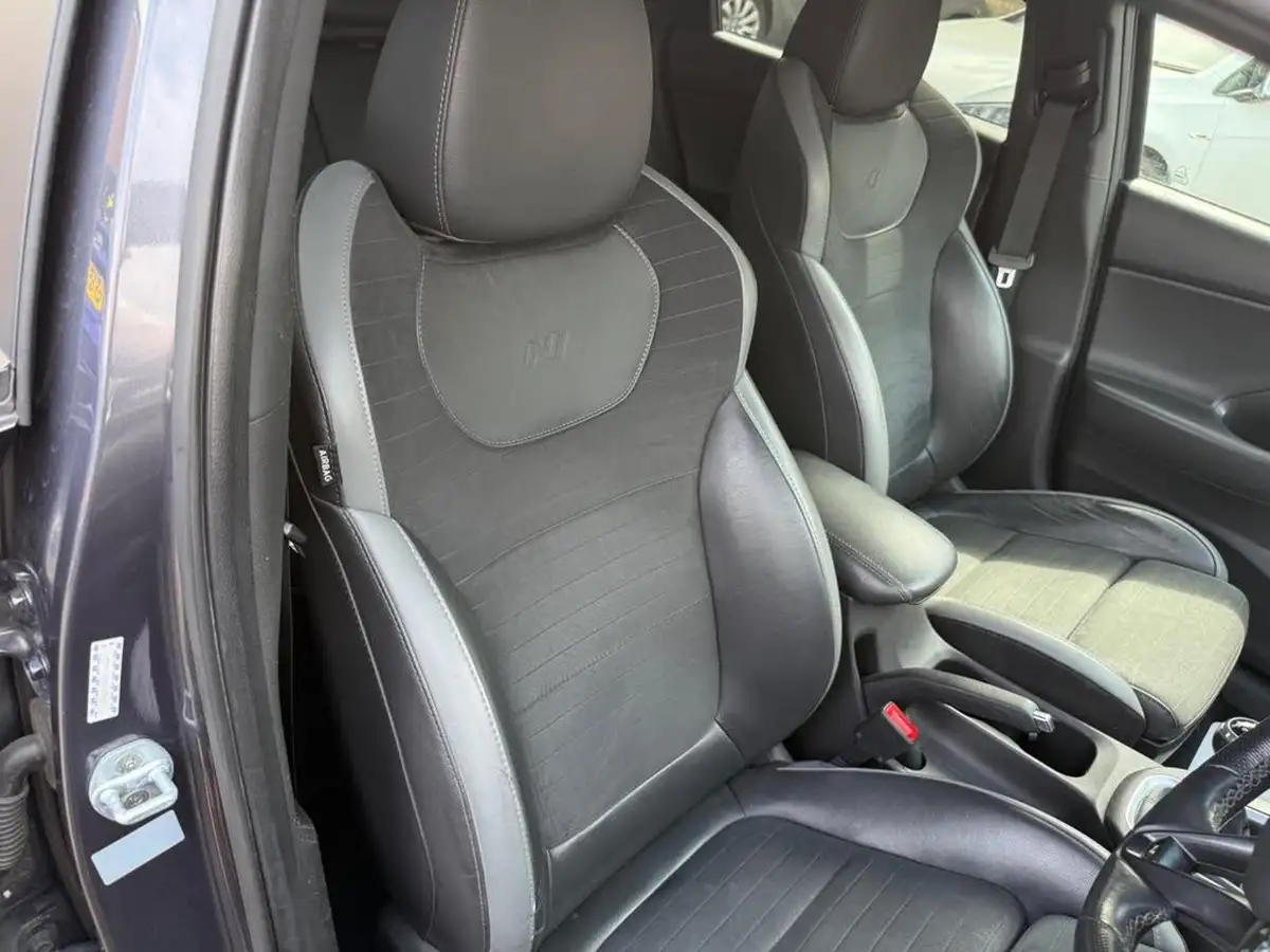2019-hyundai-i30-14-t-gdi-n-line-nav-fastback-big-10