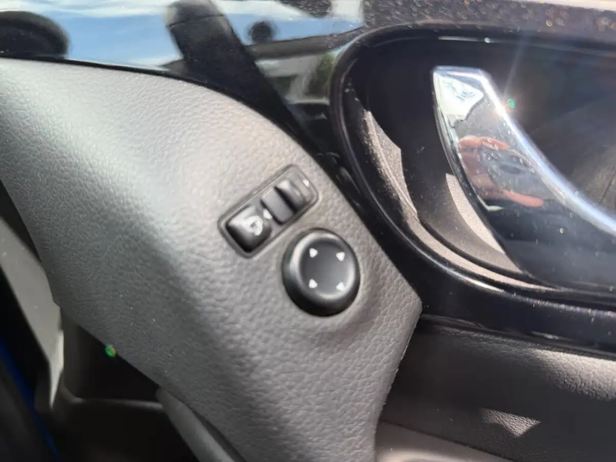 2018-nissan-qashqai-12-dig-t-acenta-big-23