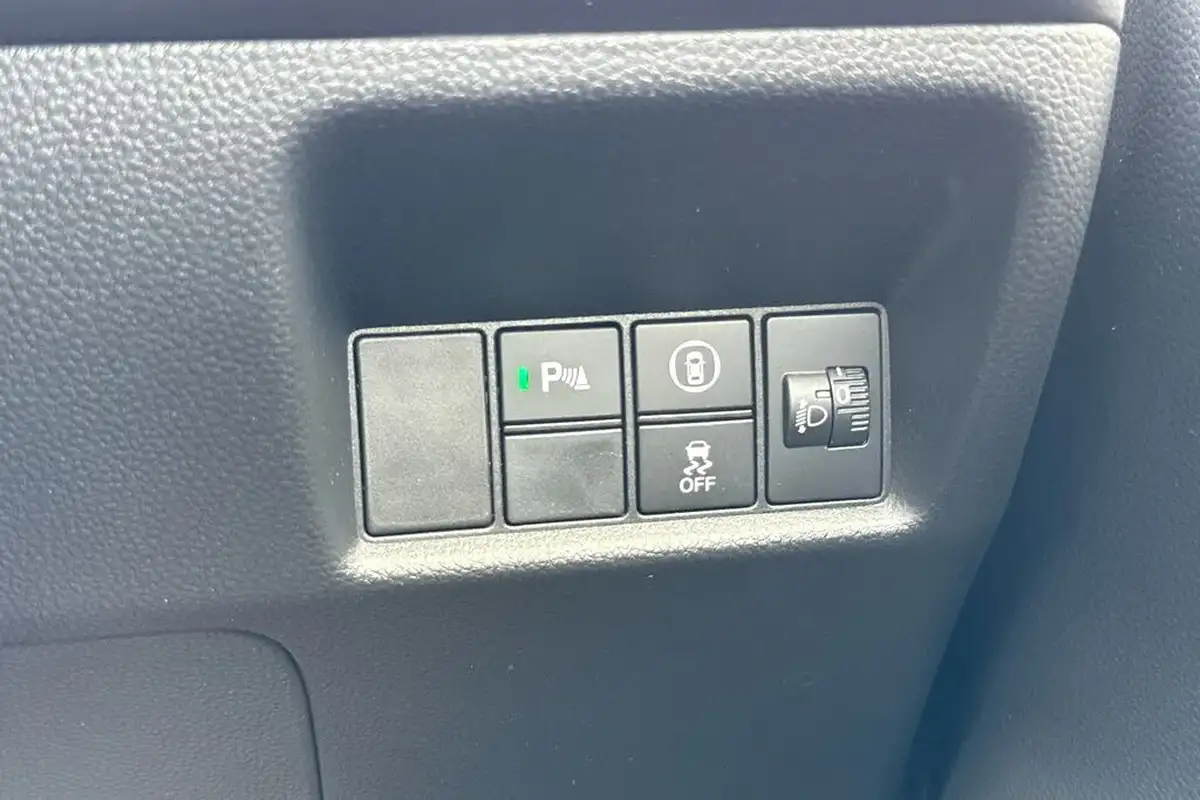 2021-honda-jazz-15-i-mmd-sr-109ps-big-15