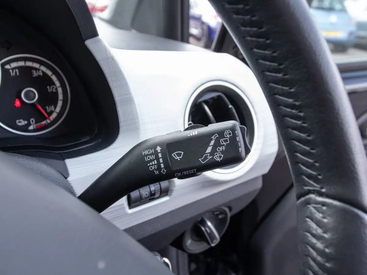 2021-seat-mii-e-big-17