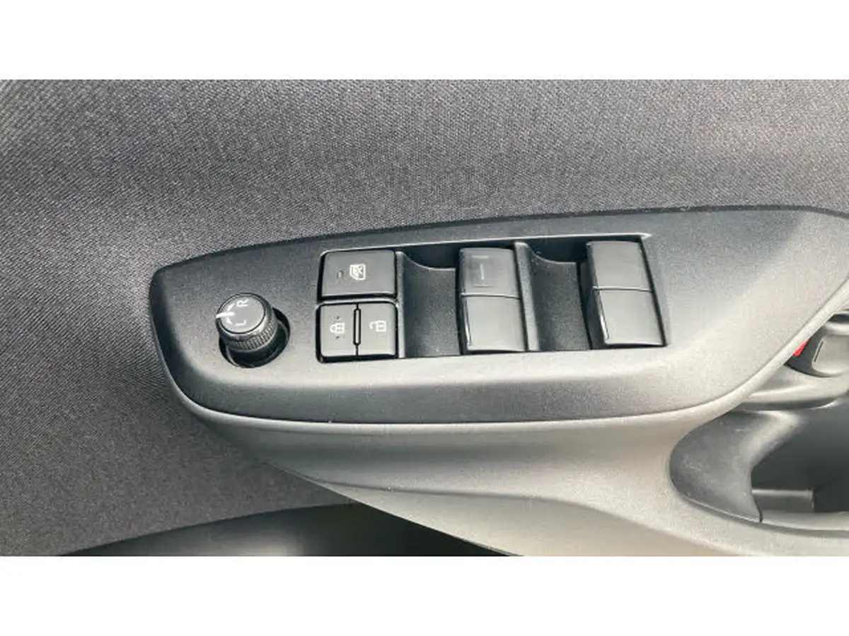 2024-toyota-yaris-15-vvt-i-icon-big-26