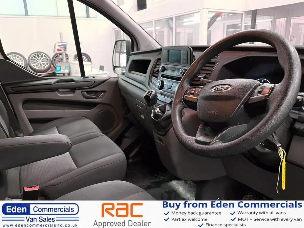 2019-ford-transit-custom-20tdci-300-l1h1-105pseu6-panel-van-big-12