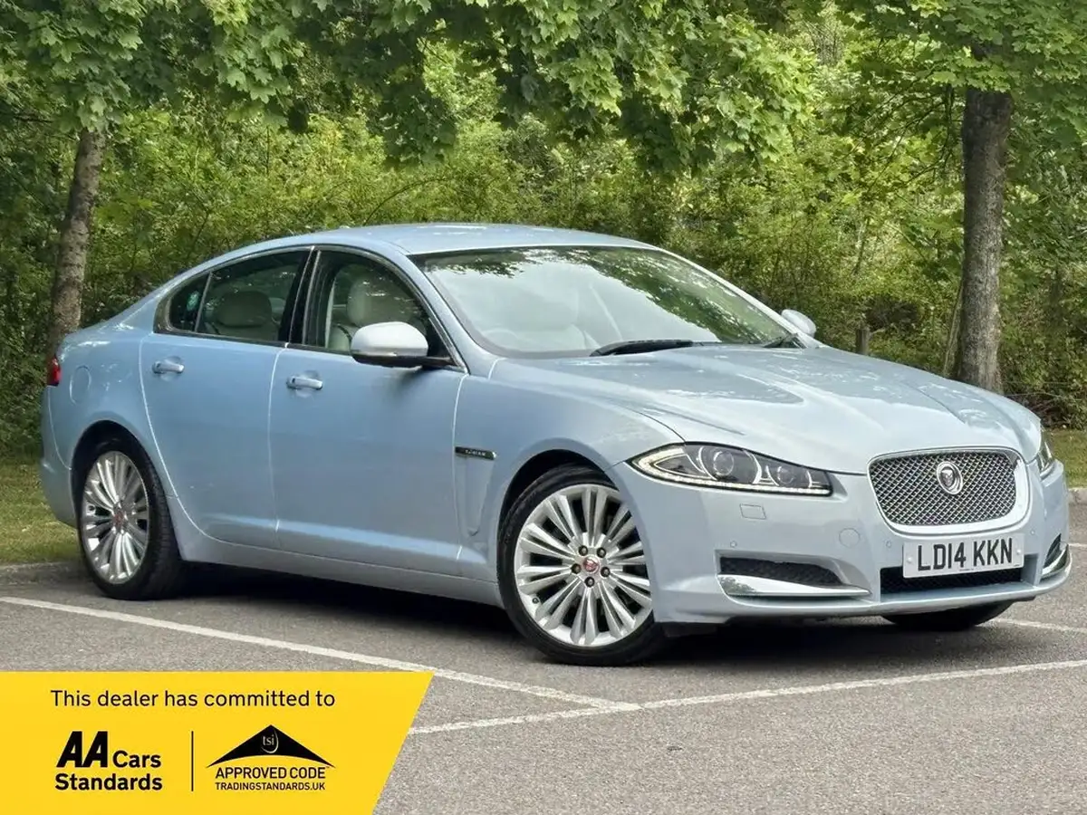 2014-jaguar-xf-30td-portfolio-saloon-4d-big-0