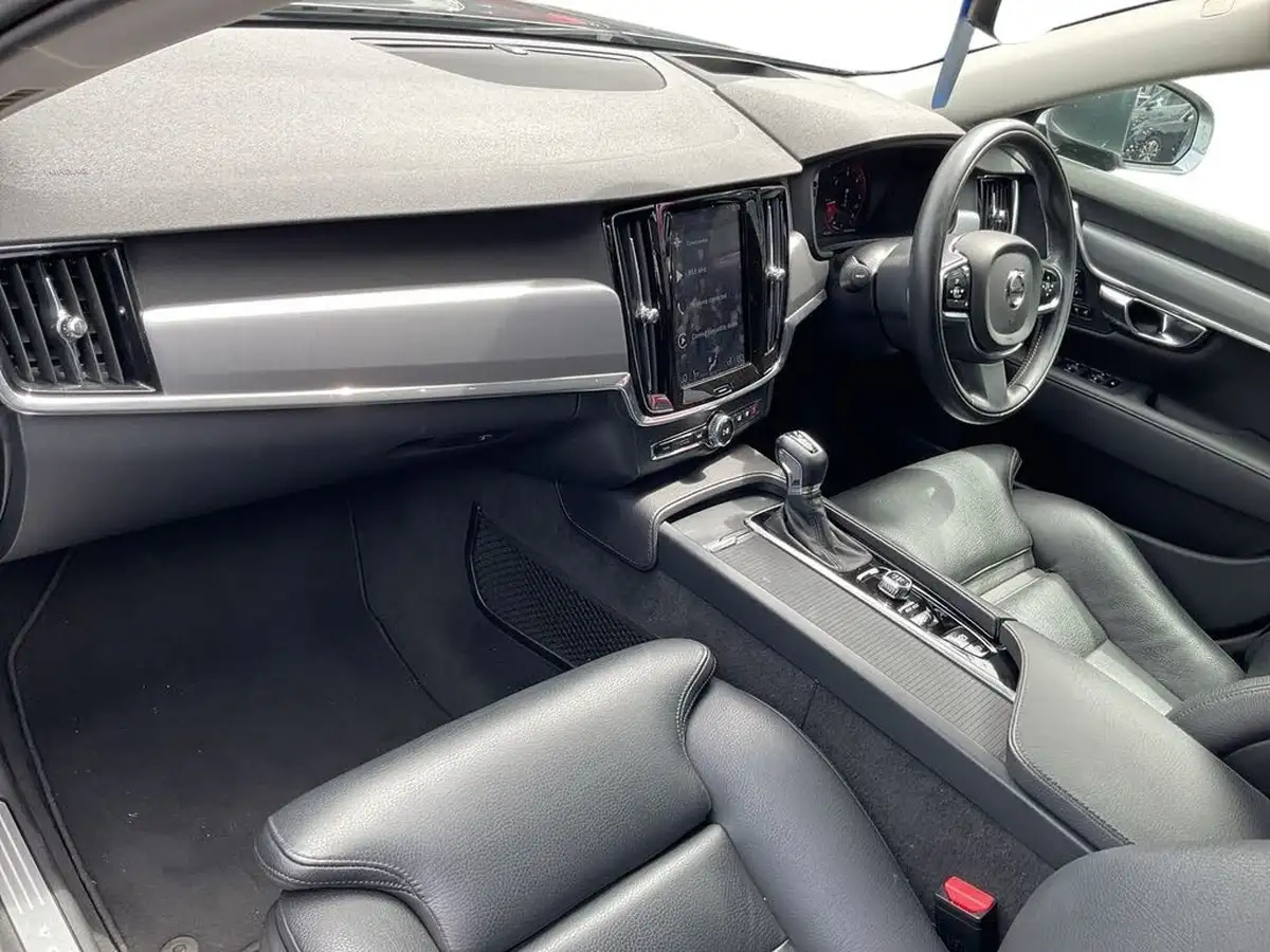 2019-volvo-s90-20td-d4-momentum-plus-big-8