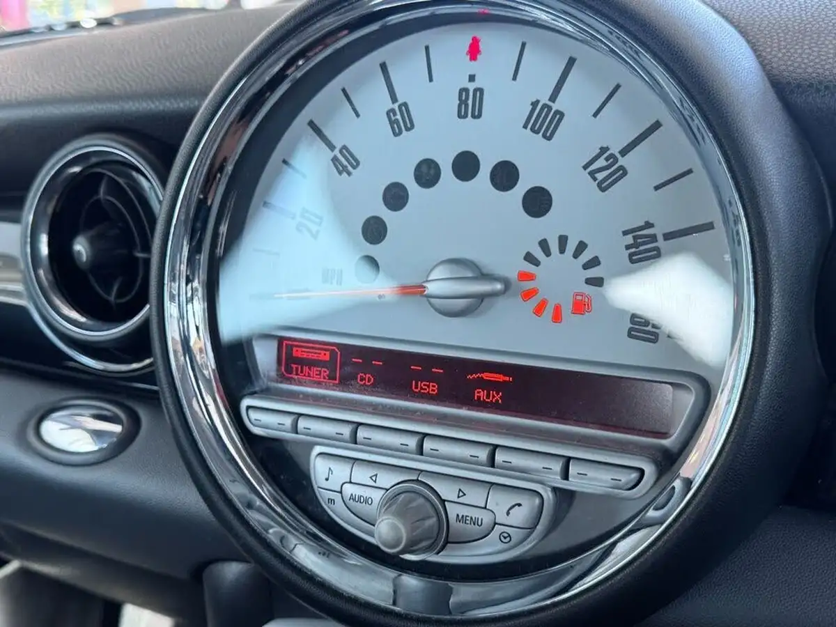 2010-mini-clubman-16-cooper-graphite-big-39