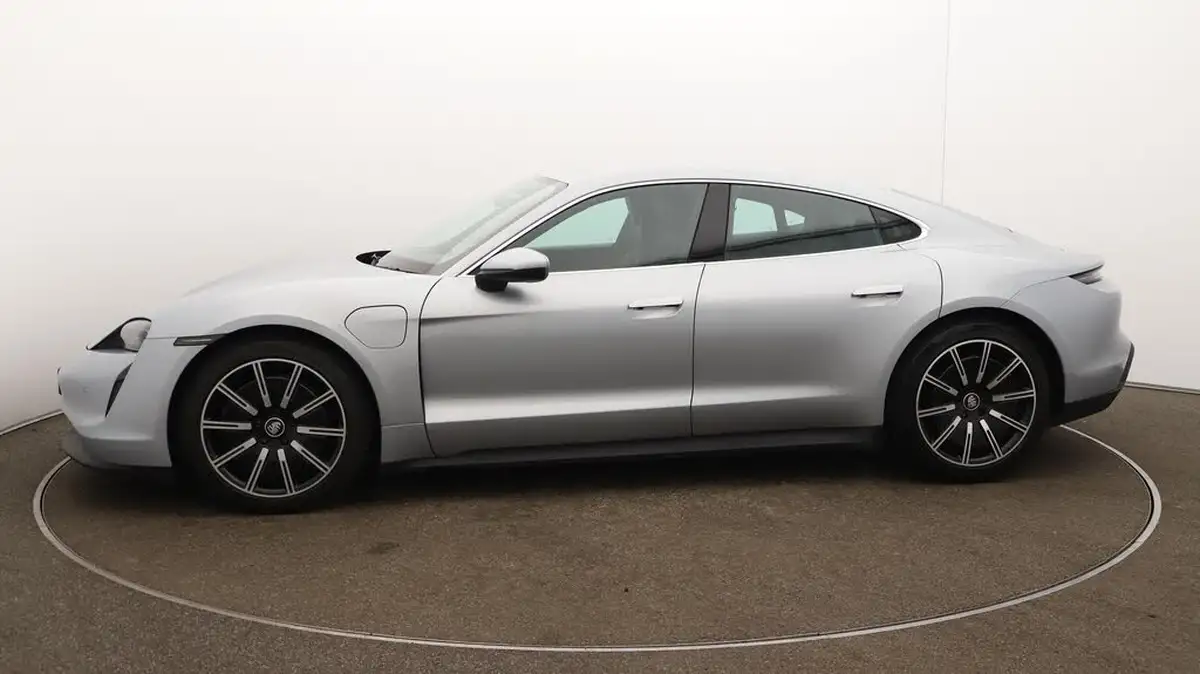 2020-porsche-taycan-e-4s-530ps-big-67