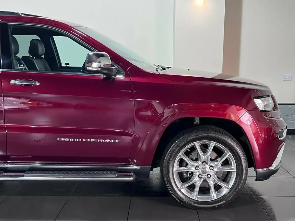 2017-jeep-grand-cherokee-30crd-summit-big-18