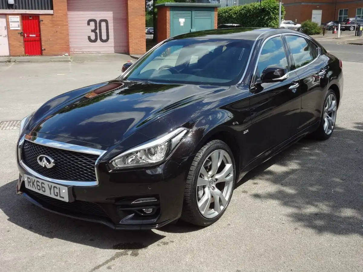 2016-infiniti-q70-22td-sport-big-4
