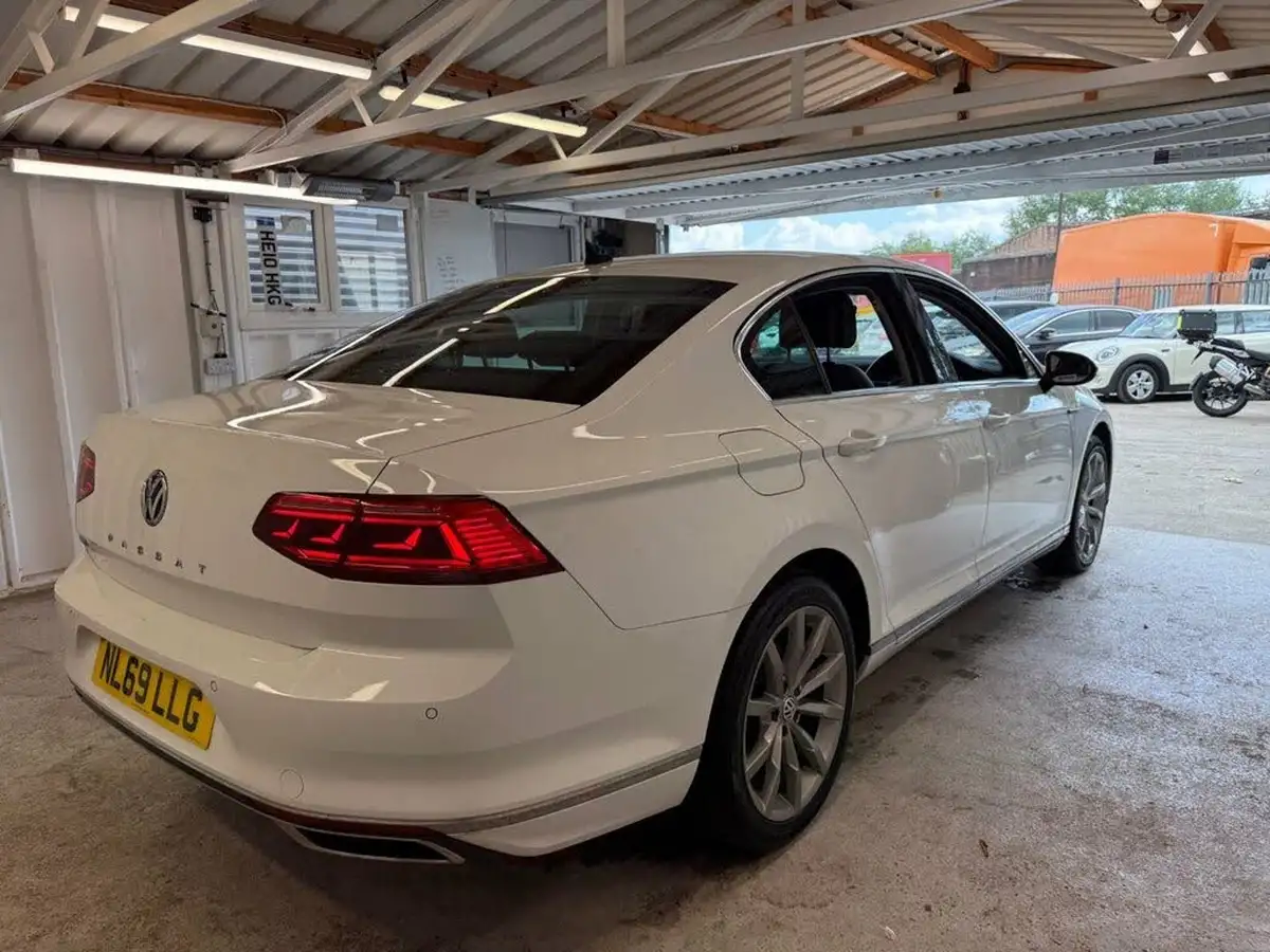 2019-volkswagen-passat-14-tsi-gte-advance-saloon-4d-big-6