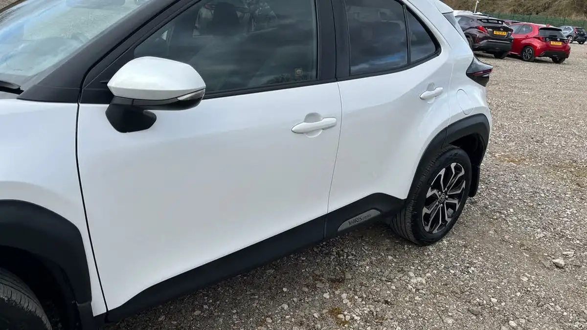 2022-toyota-yaris-cross-15-vvt-i-design-big-33