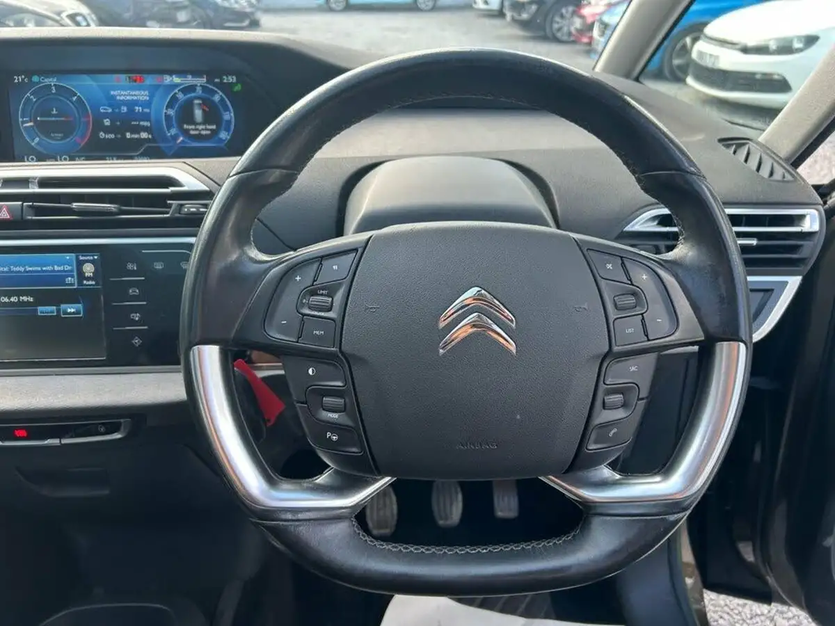 2014-citroen-grand-c4-picasso-16e-hdi-exclusive-big-26