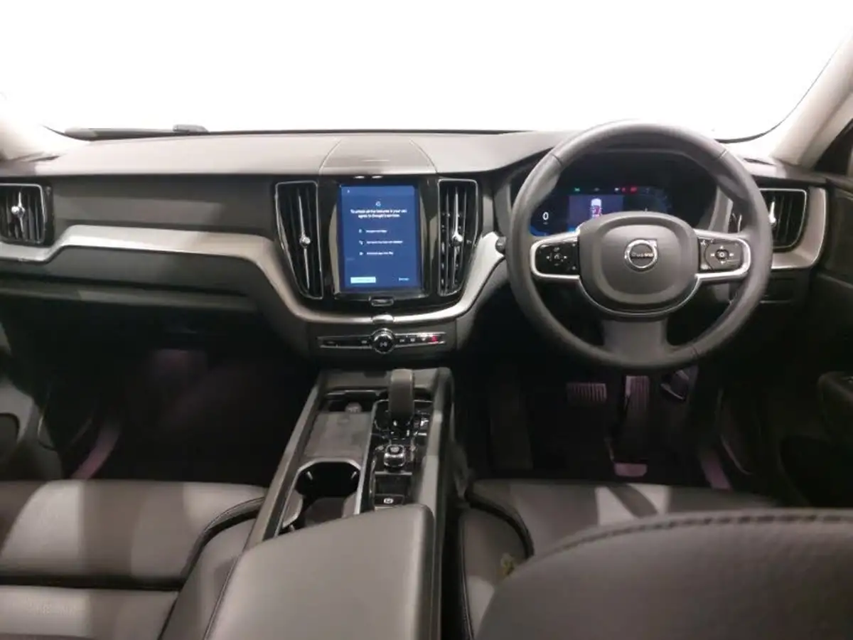 2023-volvo-xc60-20-b5-plus-big-2