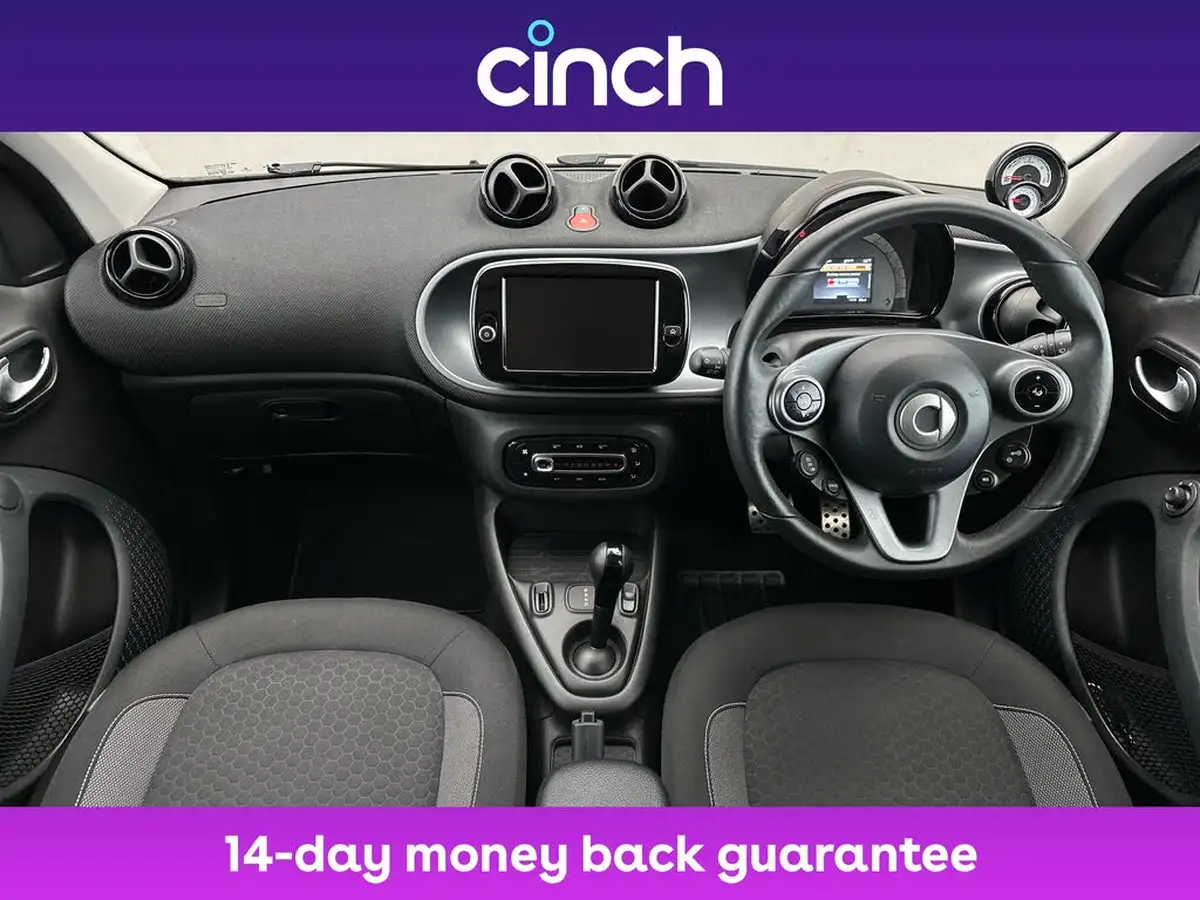 2021-smart-forfour-eq-premium-big-14