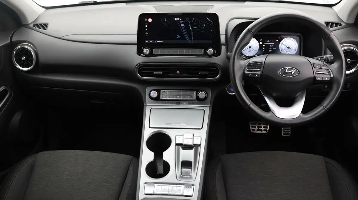 2022-hyundai-kona-e-premium-204ps-64kwh-7kw-obc-big-12