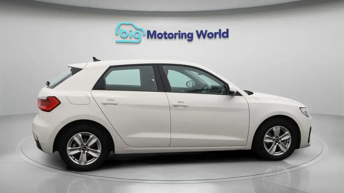 2021-audi-a1-10-30-tfsi-technik-110ps-big-8
