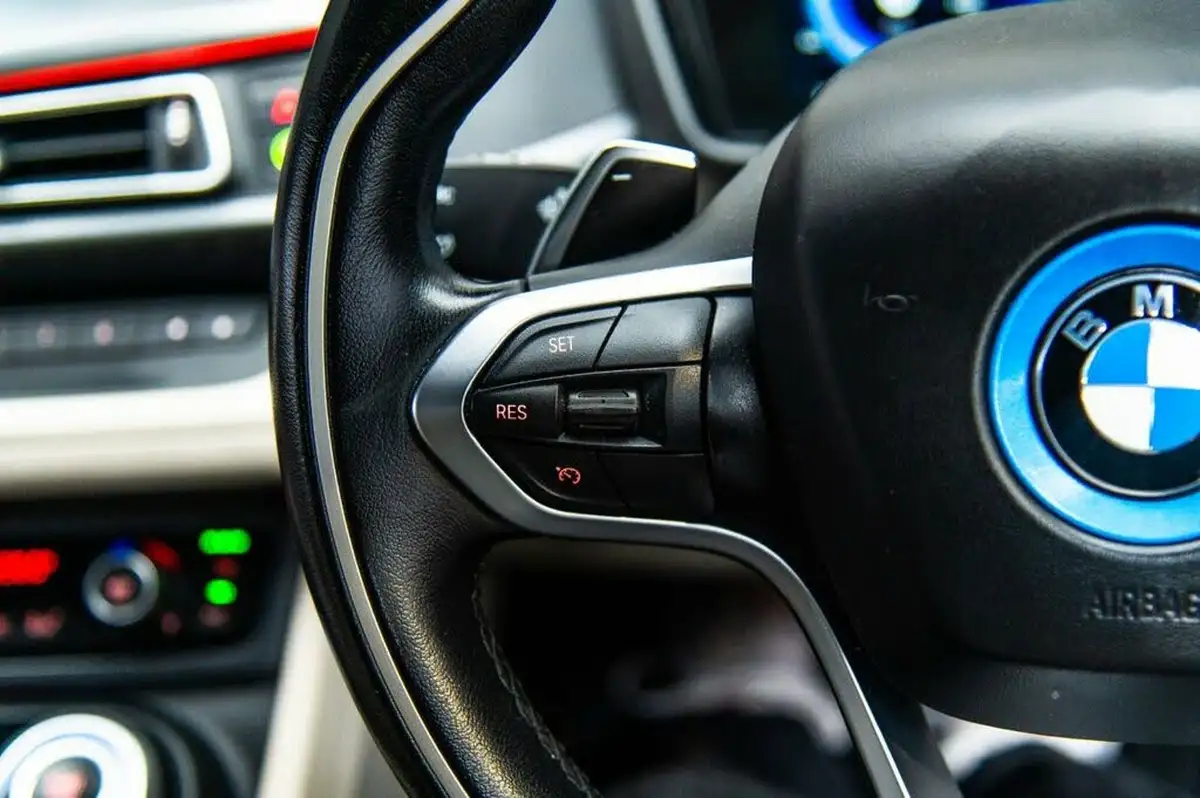 2018-bmw-i8-15-362bhp-coupe-big-25