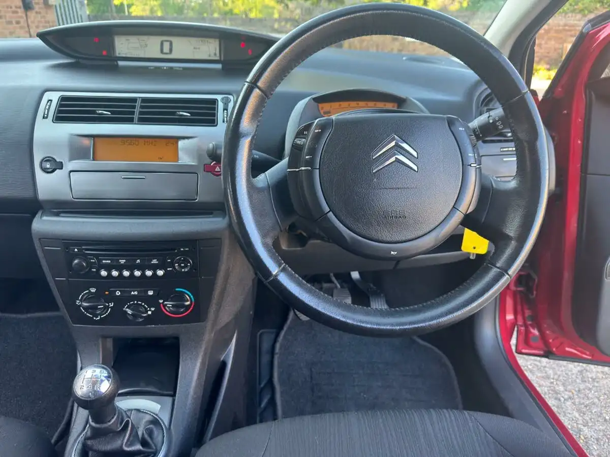 2009-citroen-c4-16-vtr-coupe-3d-1587cc-big-27