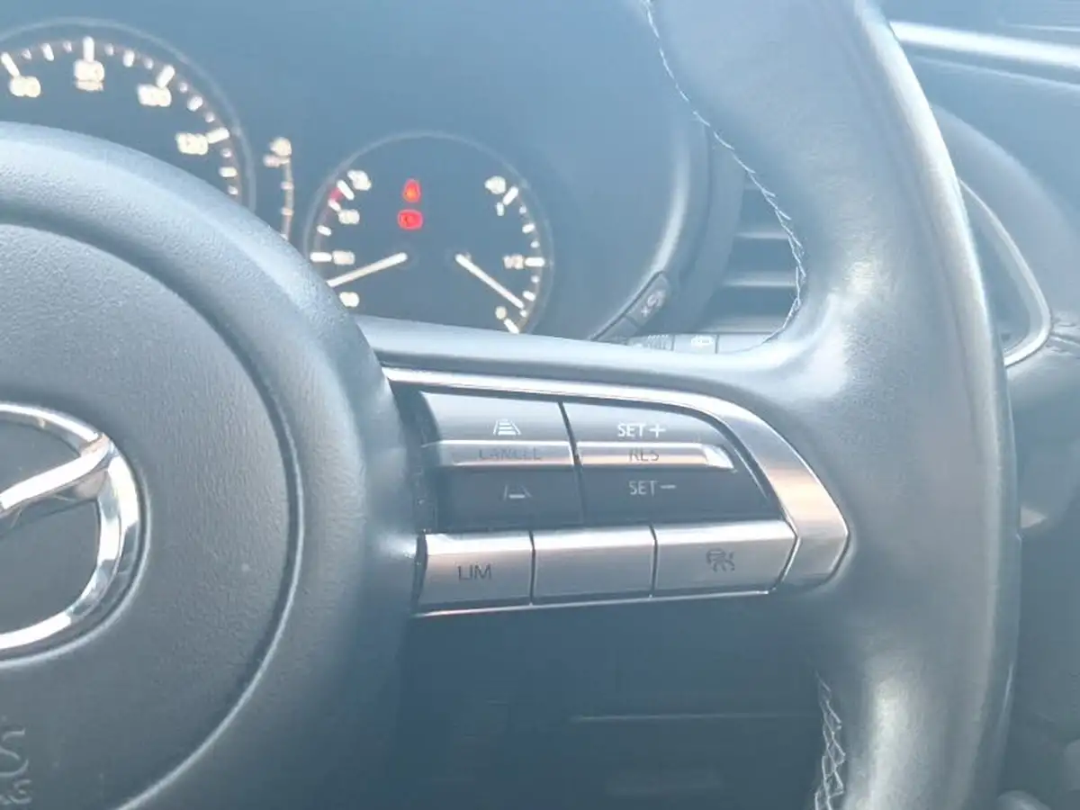 2022-mazda-mazda3-20-se-l-big-17