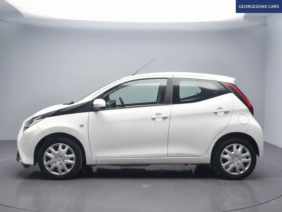 2022-toyota-aygo-10-vvt-i-x-play-big-2