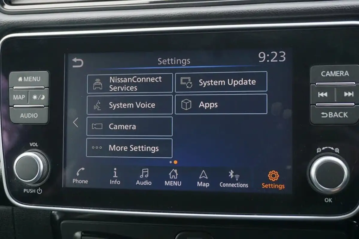 2021-nissan-leaf-e-e-tekna-big-28