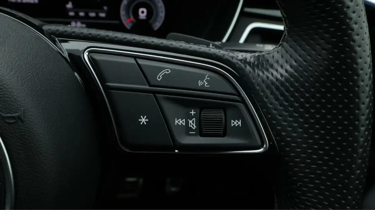 2021-audi-a4-avant-20-40-tfsi-black-edition-204ps-big-26