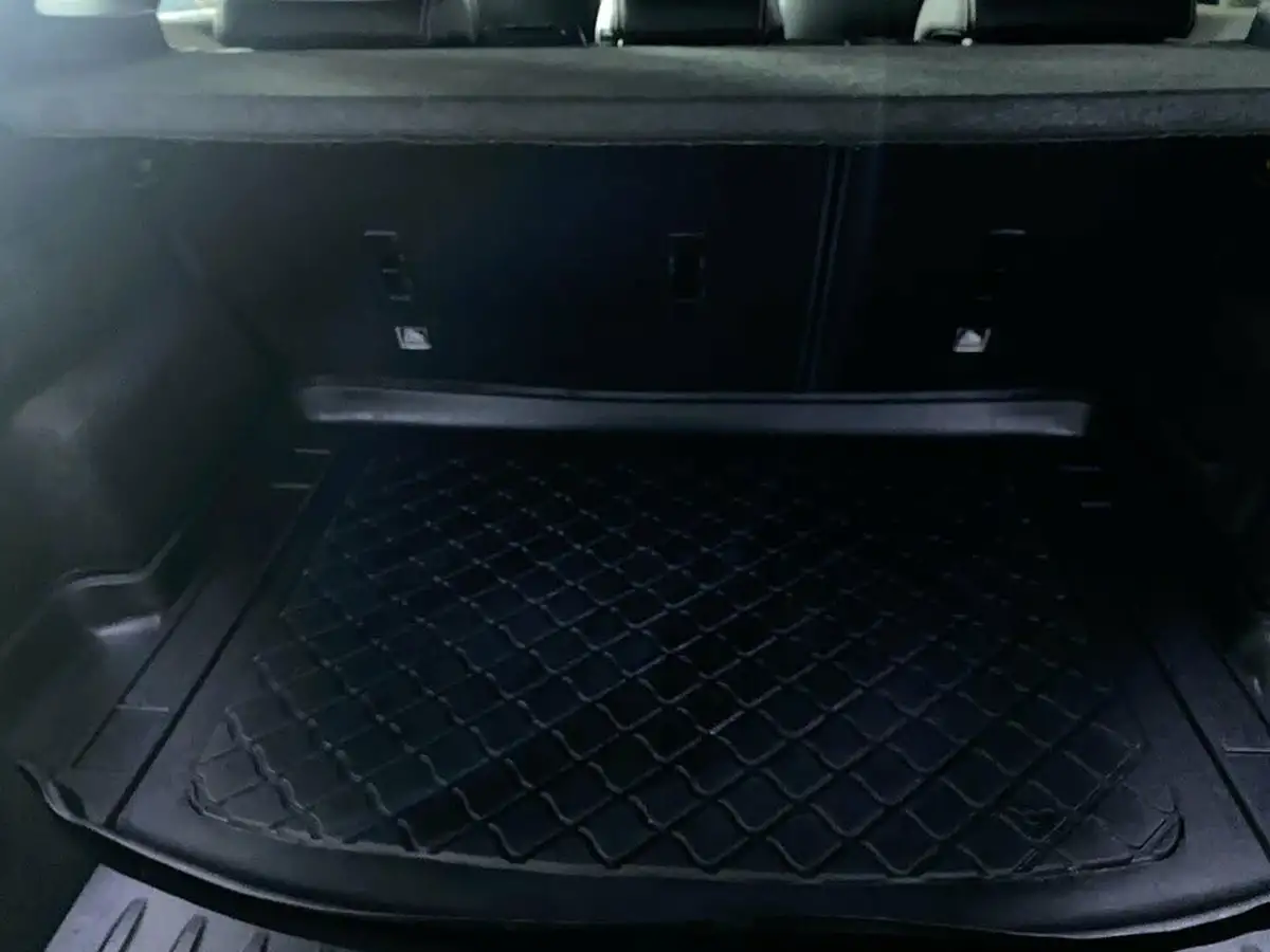 2019-jaguar-e-pace-20-i4d-r-dynamic-s-150ps-big-12